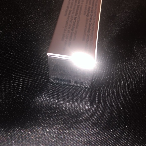 LANCÔME ULTRA WEAR CAMOUFLAGE COLOR CORRECTOR - Picture 5 of 7